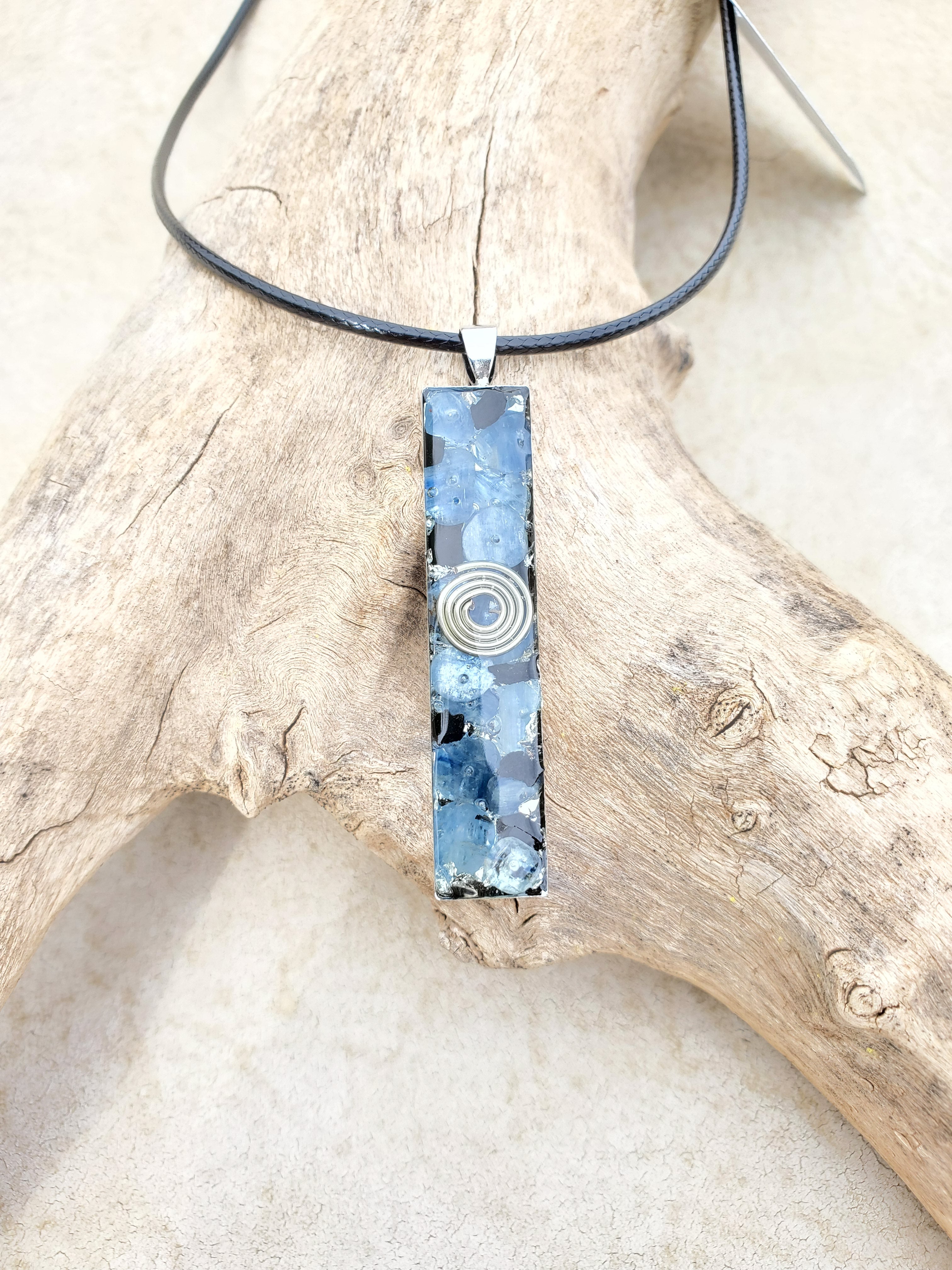 Chi Enhancing Necklace — Kyanite and Shungite with Spiral